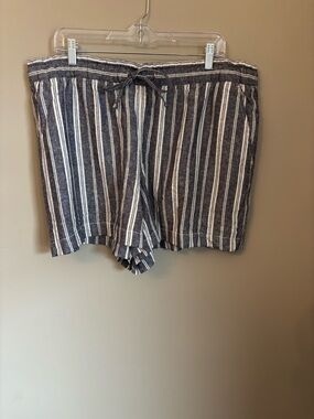 GAP Navy and White Striped Casual Shorts